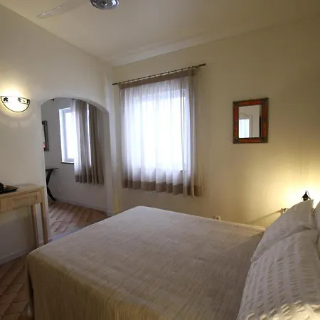 ゲストハウス Angela ラゴス